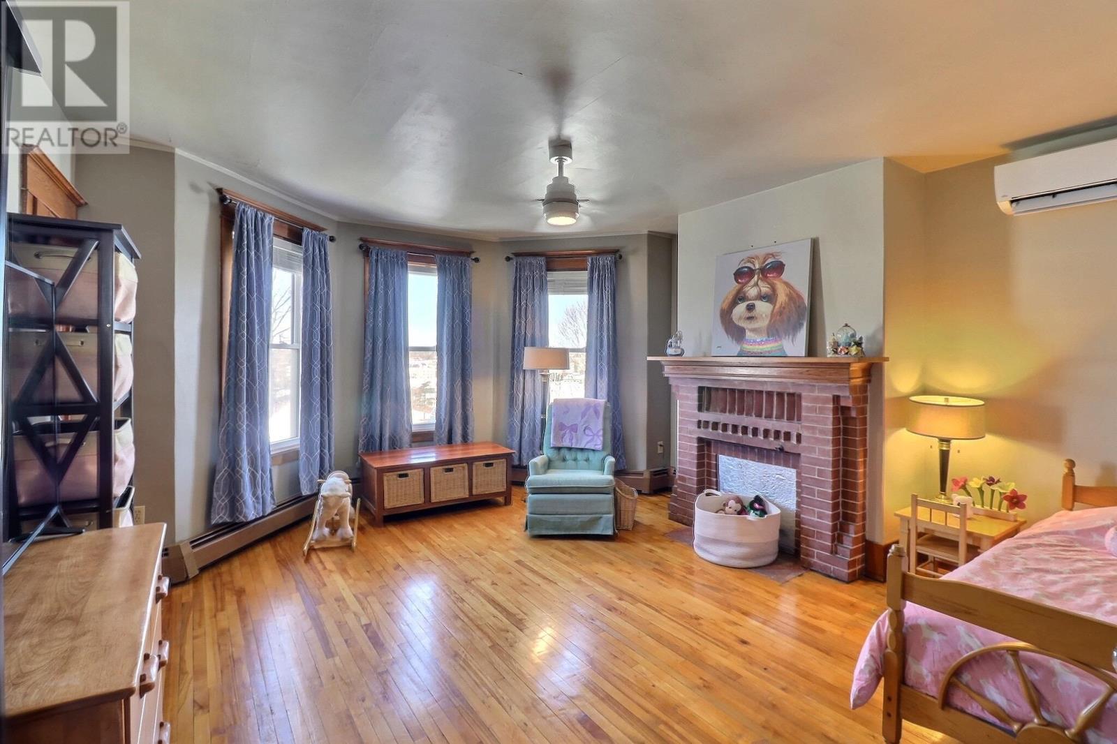 610 Main Street - 17