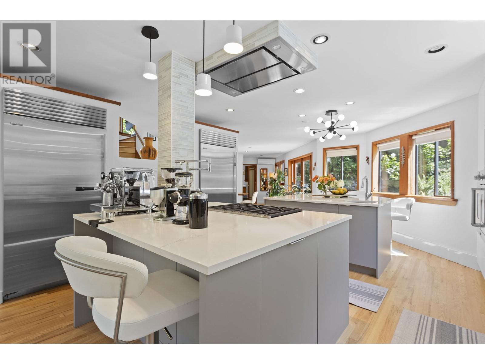 5410 KEITH ROAD, West Vancouver