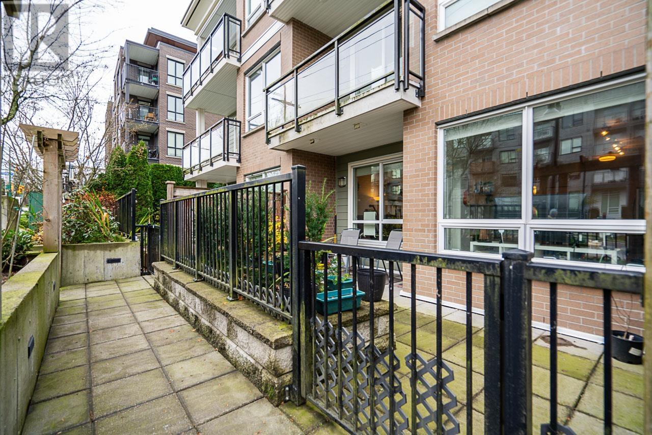101 630 COMO LAKE AVENUE, Coquitlam