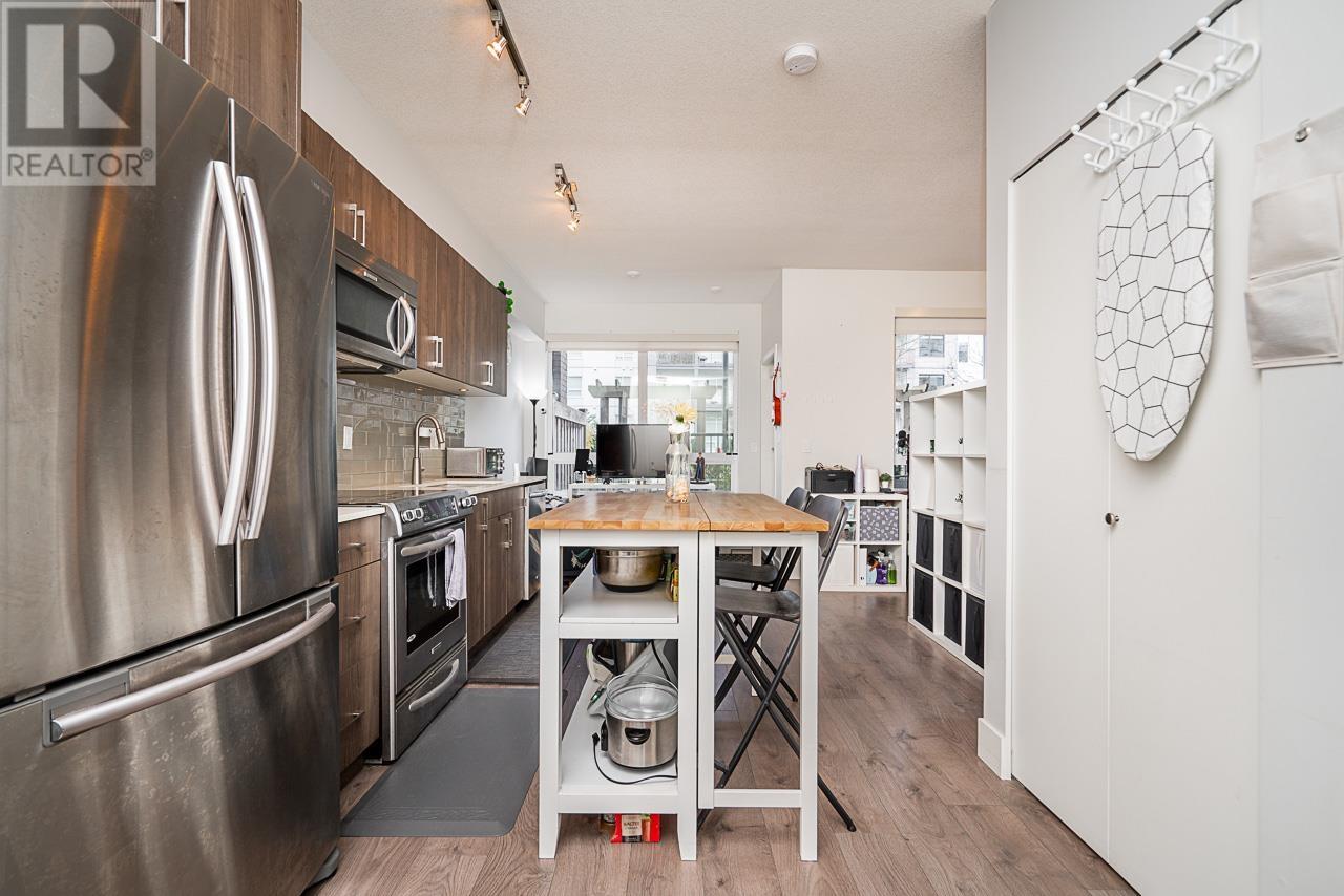 101 630 COMO LAKE AVENUE, Coquitlam