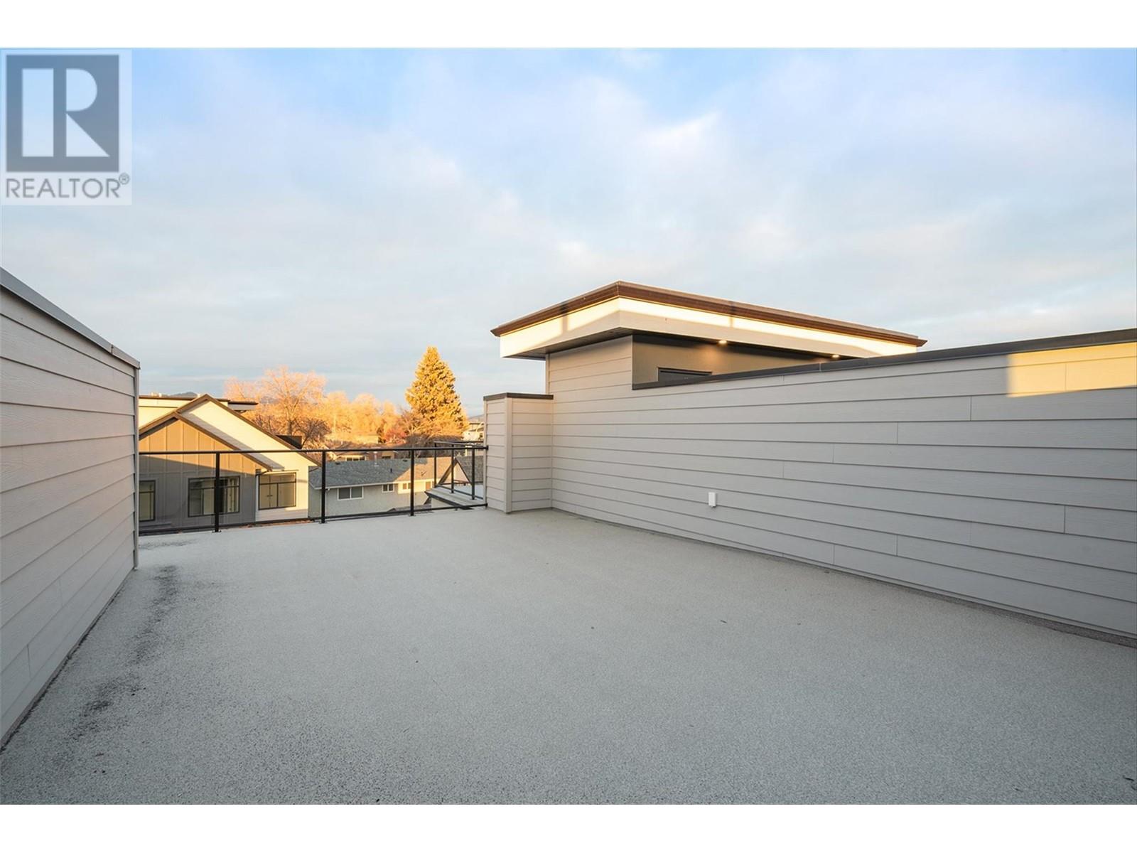 1 - 4 732 Coopland Crescent, Kelowna