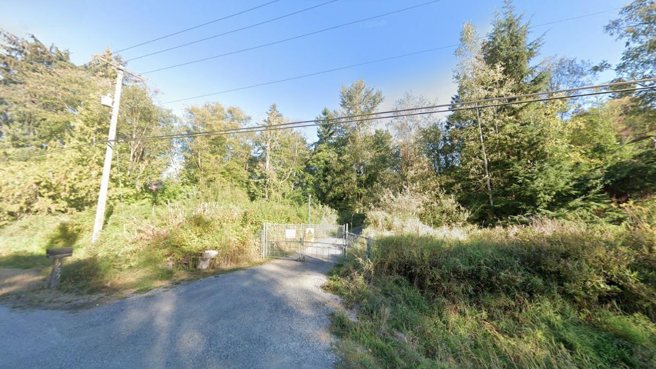 Photo 5 of 19677 24 Avenue, Langley BC