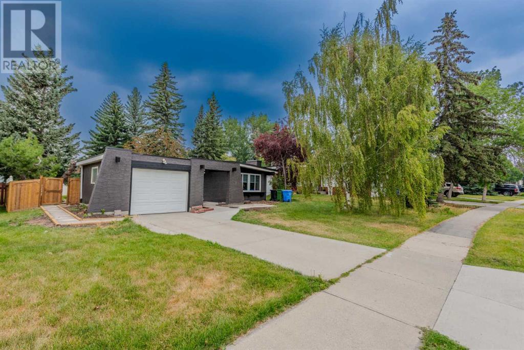 Single Family House Bungalow for Sale in  Dalhousie Drive NW Dalhousie Calgary 