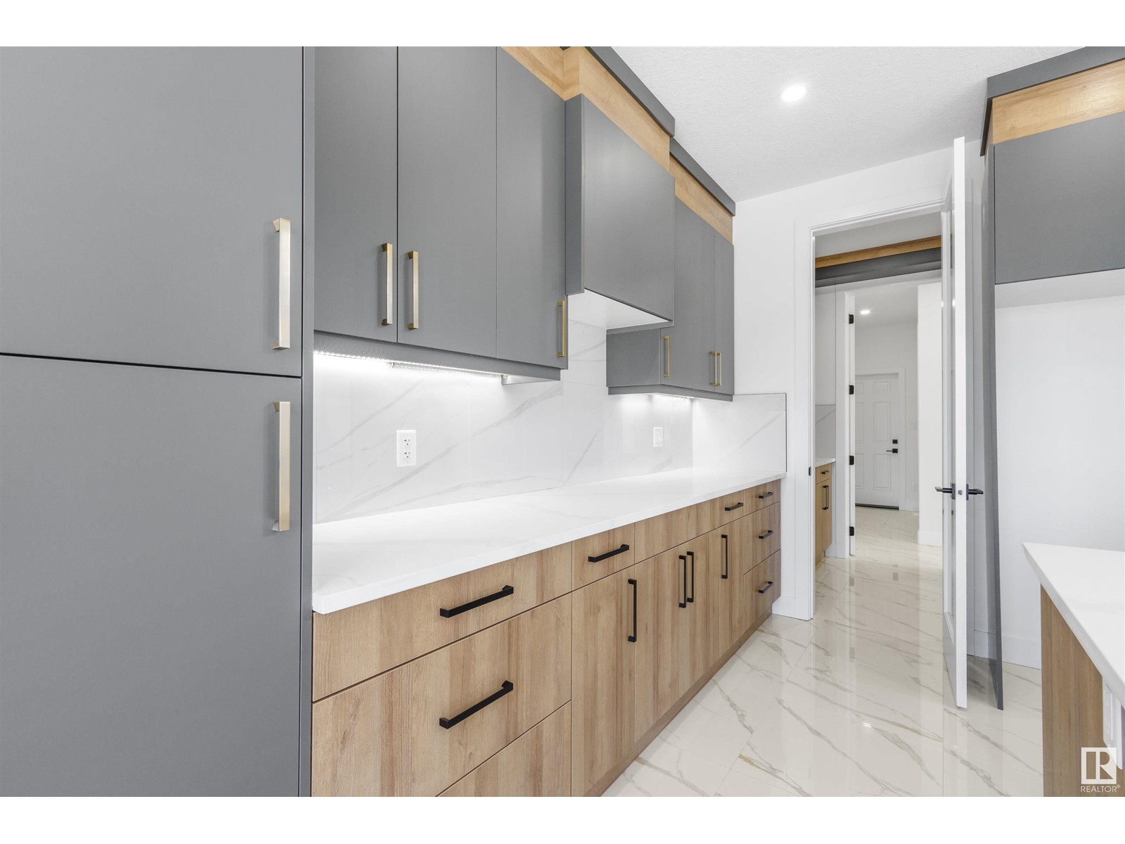 3513 42 AV, Beaumont