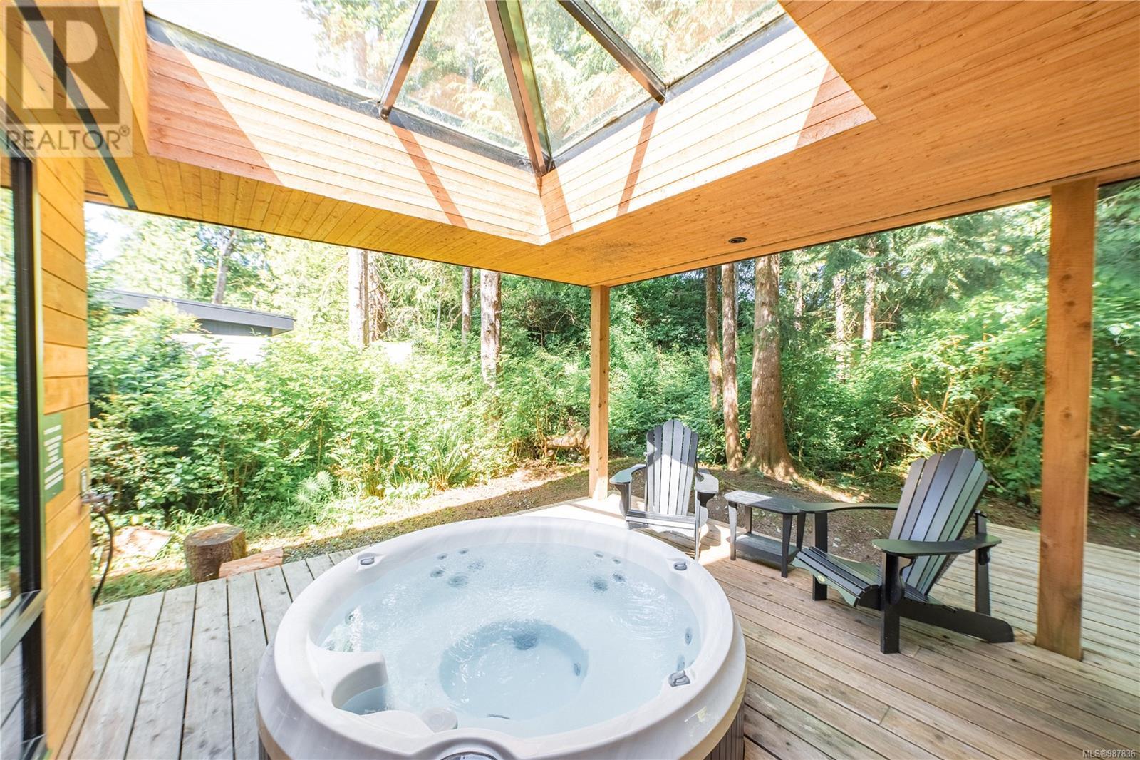 1156 Pacific Rim Hwy, Tofino