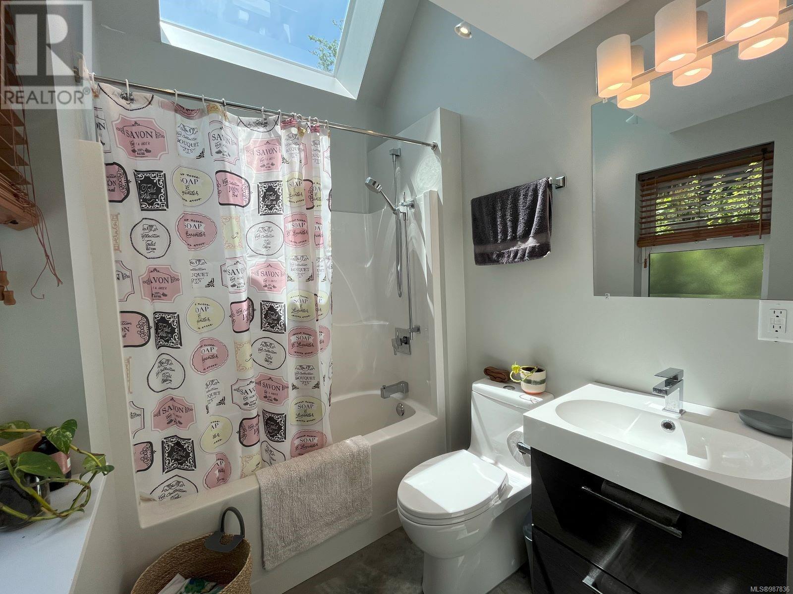 1156 Pacific Rim Hwy, Tofino