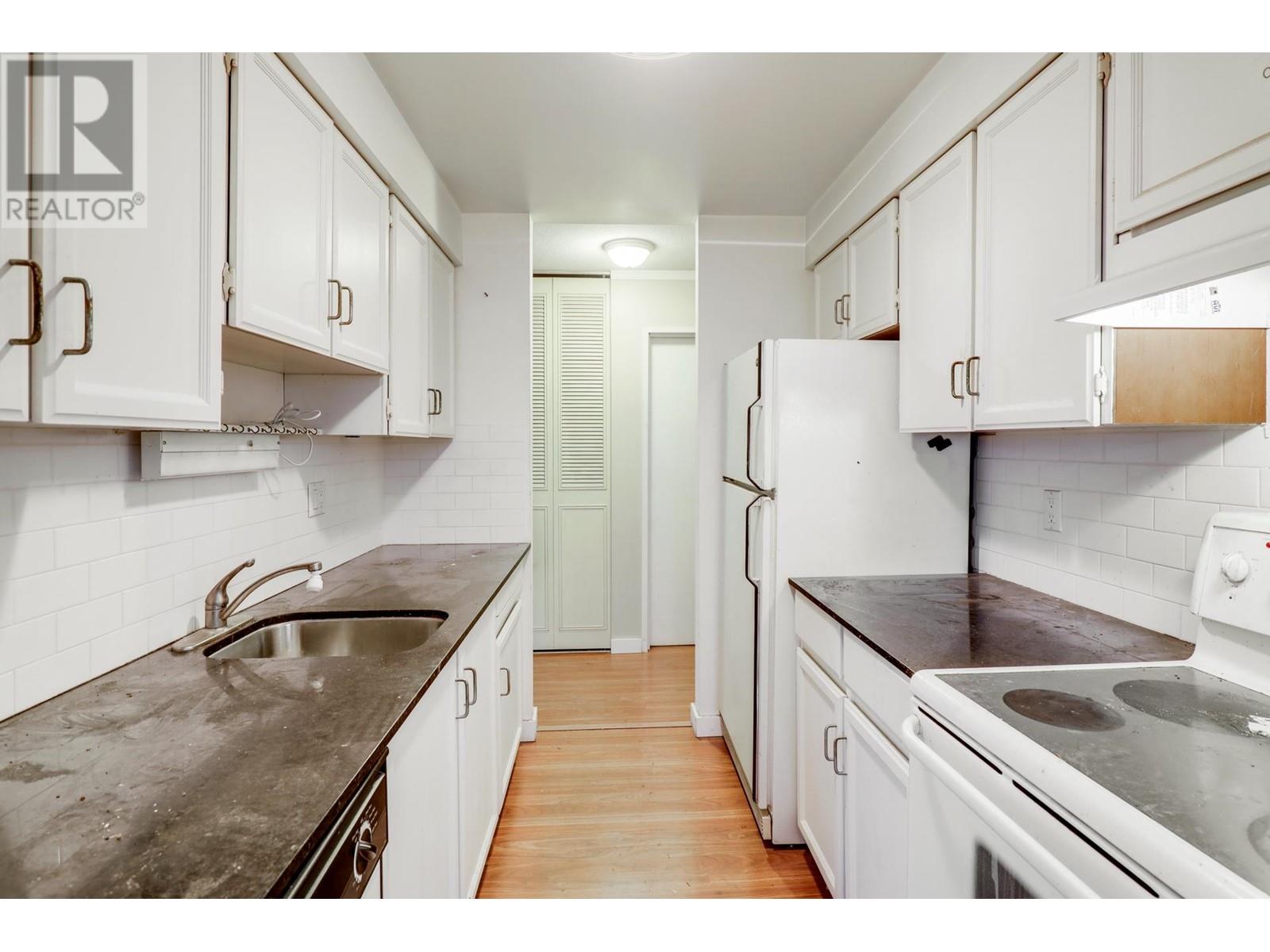 704 444 LONSDALE AVENUE, North Vancouver