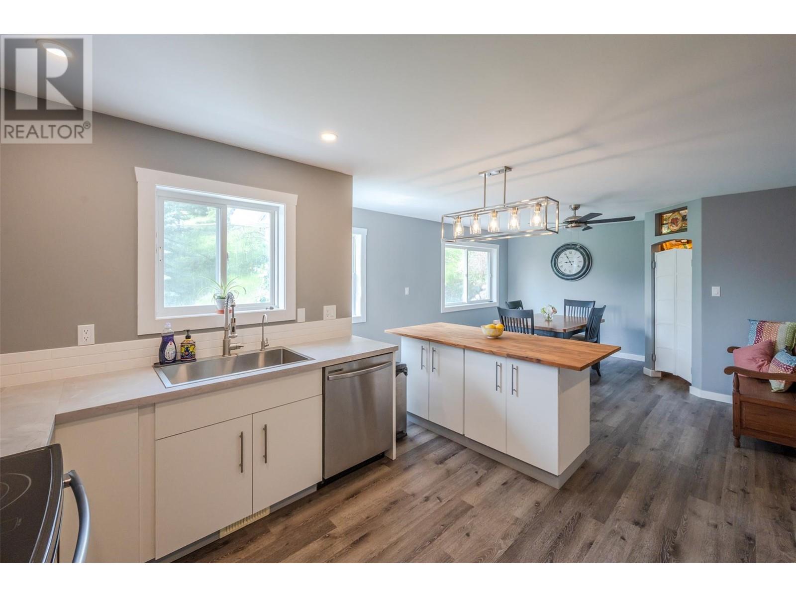 2737 Willowbrook Road, Oliver