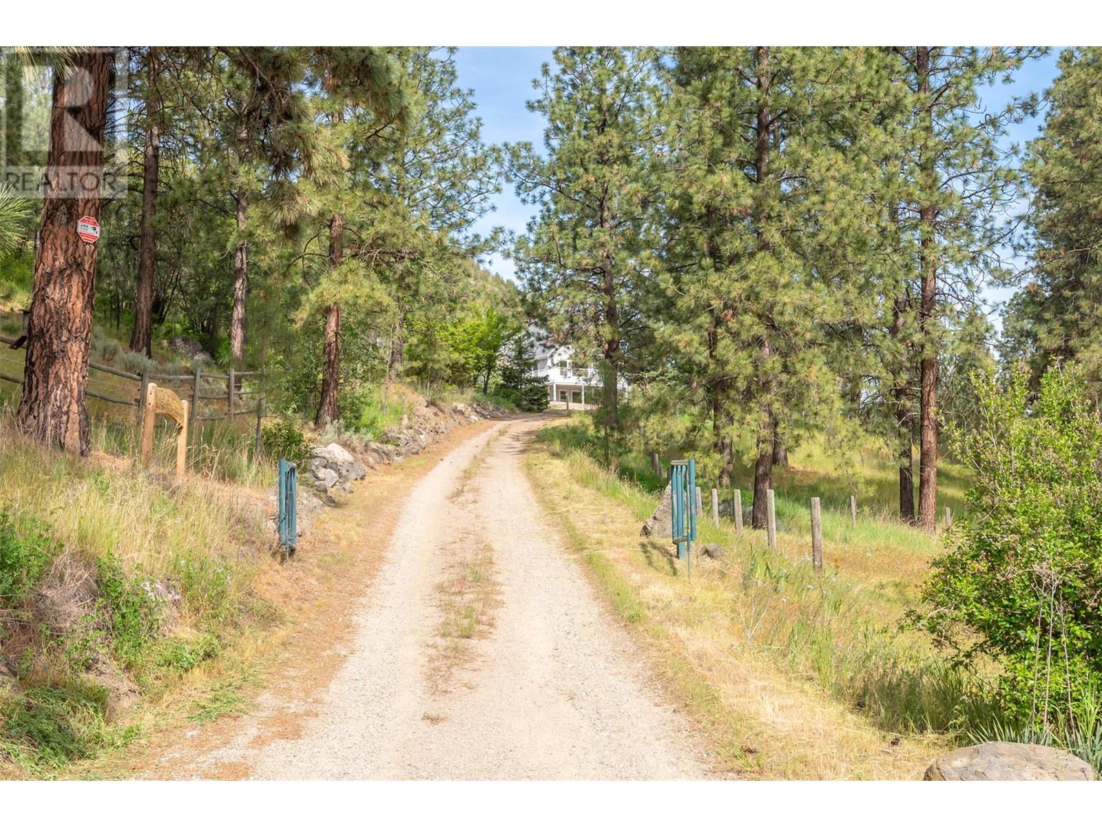 2737 Willowbrook Road, Oliver