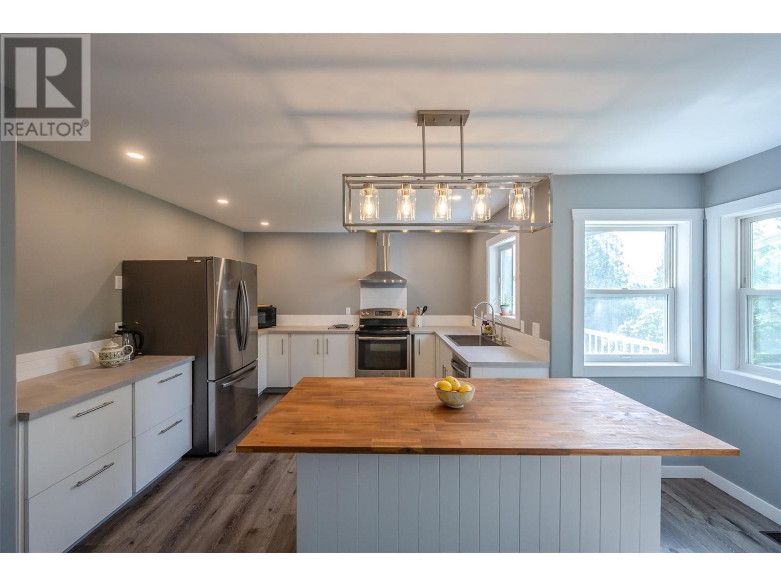 2737 Willowbrook Road, Oliver