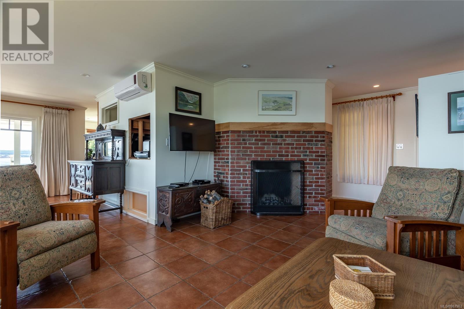 1380 Upshur Rd, Quadra Island