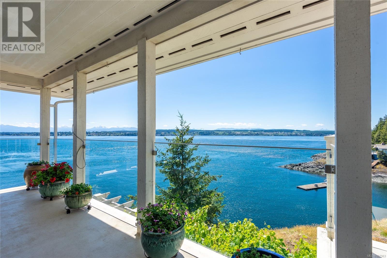 1380 Upshur Rd, Quadra Island
