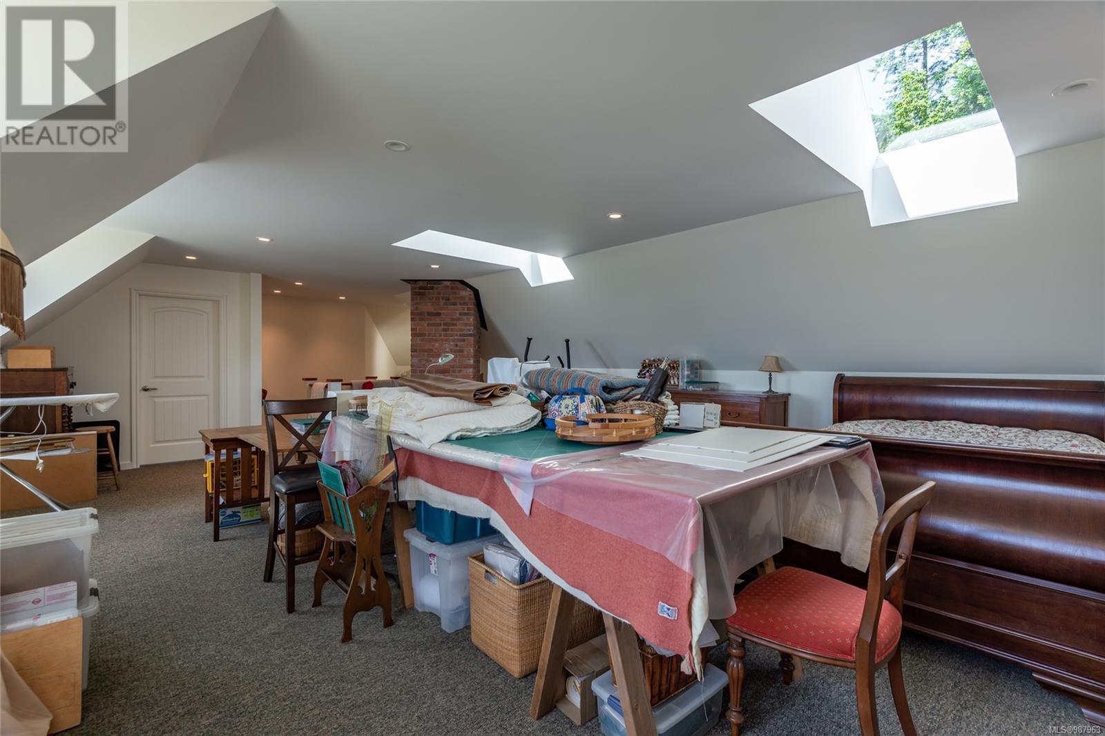 1380 Upshur Rd, Quadra Island