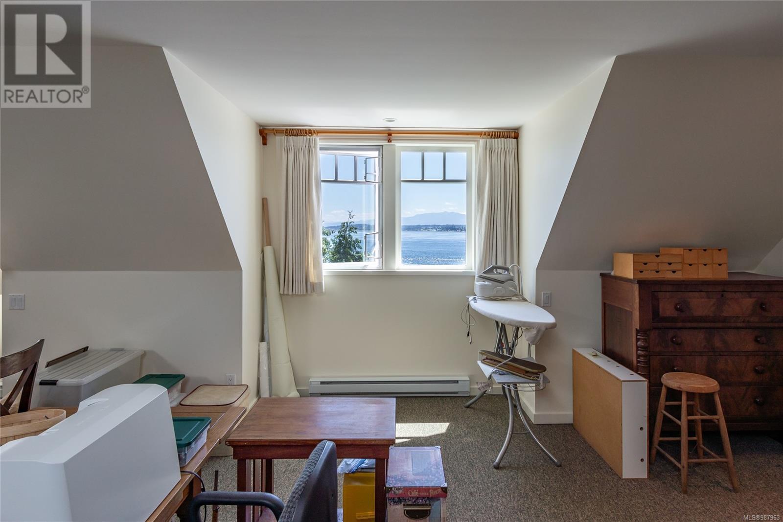 1380 Upshur Rd, Quadra Island