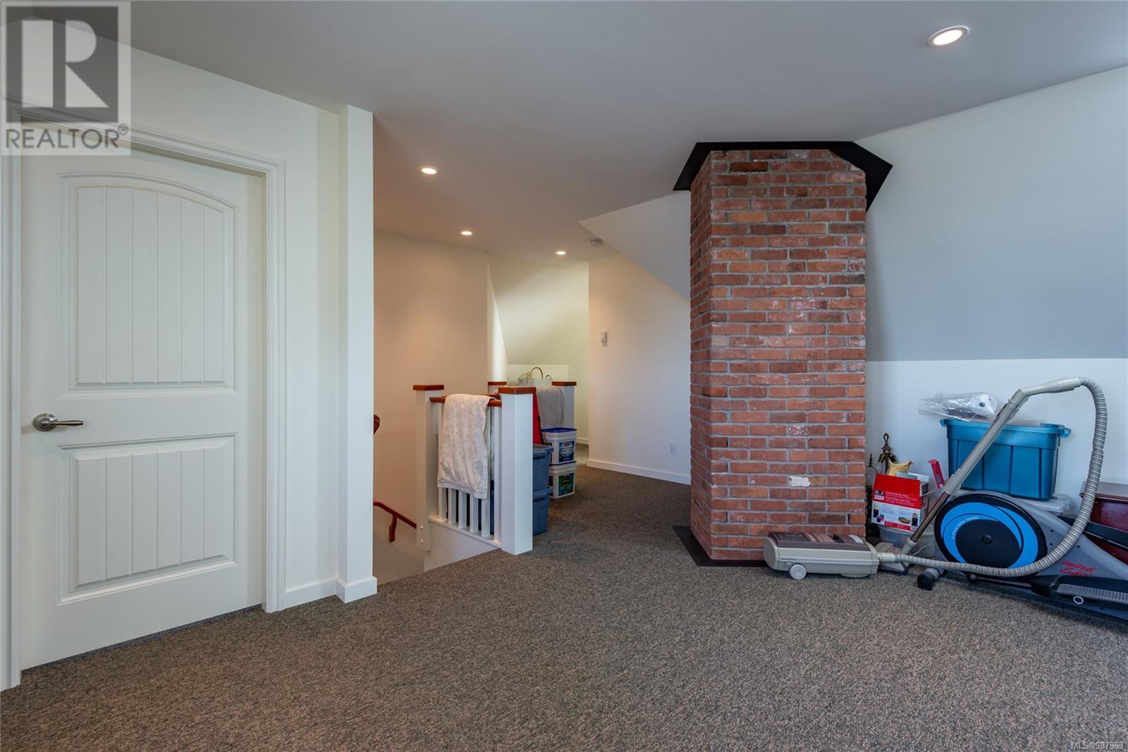 1380 Upshur Rd, Quadra Island