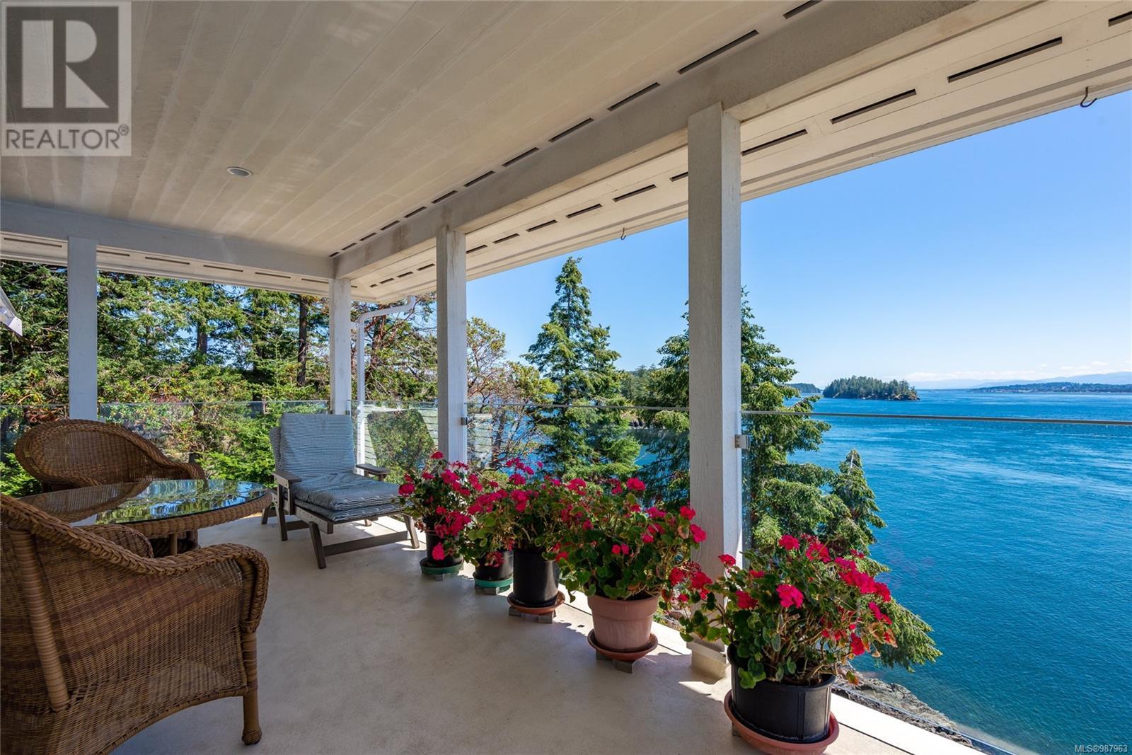 1380 Upshur Rd, Quadra Island