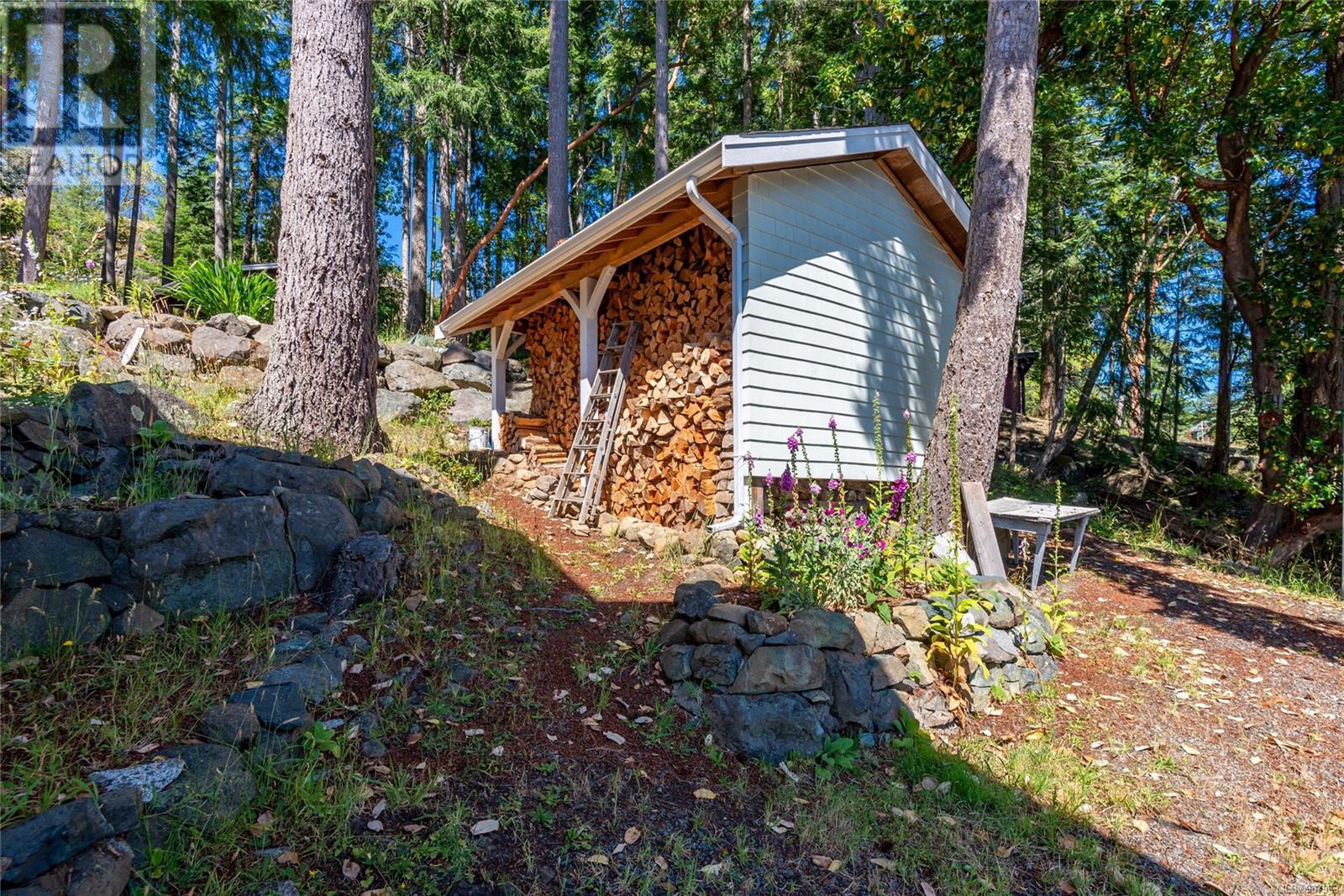 1380 Upshur Rd, Quadra Island