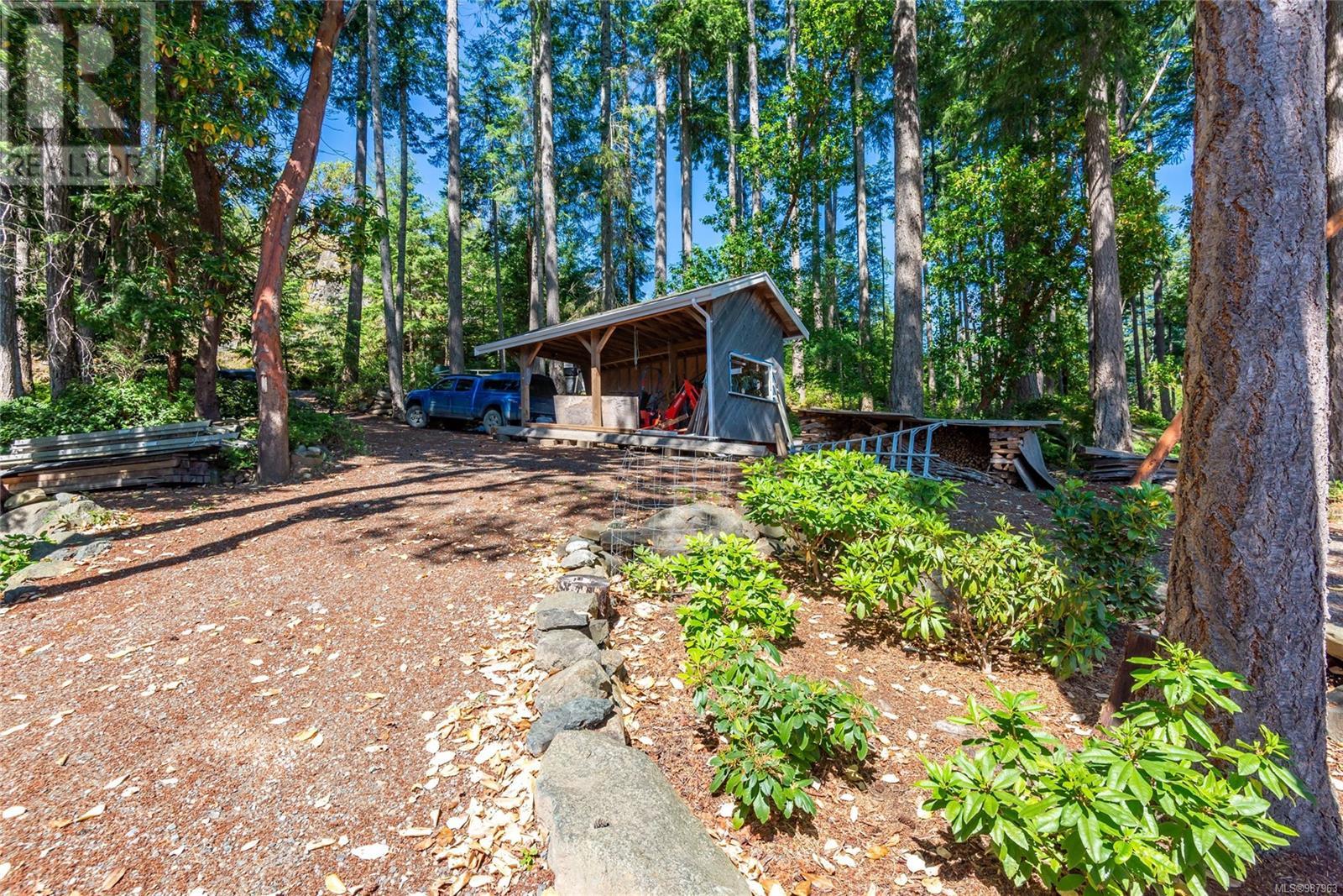 1380 Upshur Rd, Quadra Island