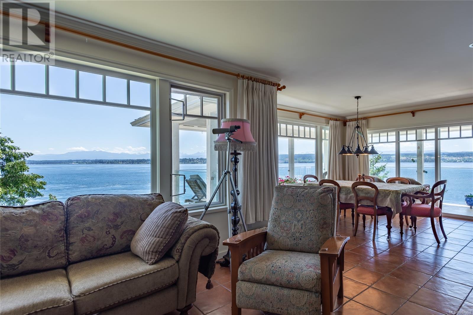 1380 Upshur Rd, Quadra Island