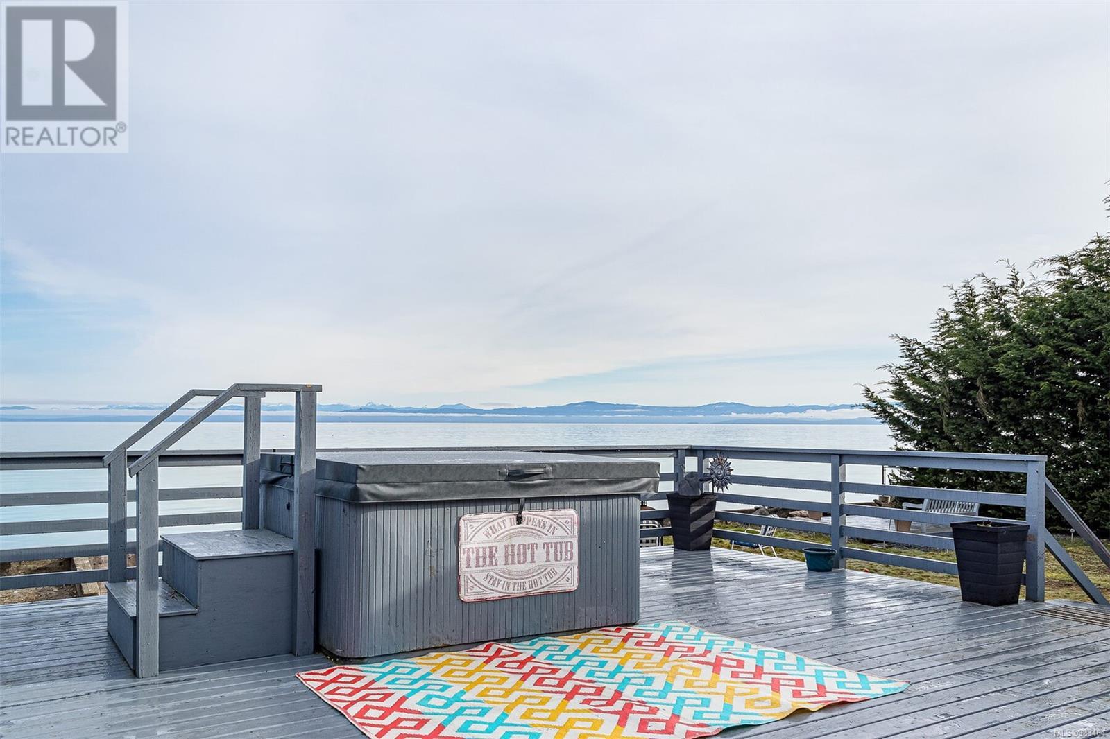 5545 Island Hwy, Qualicum Beach