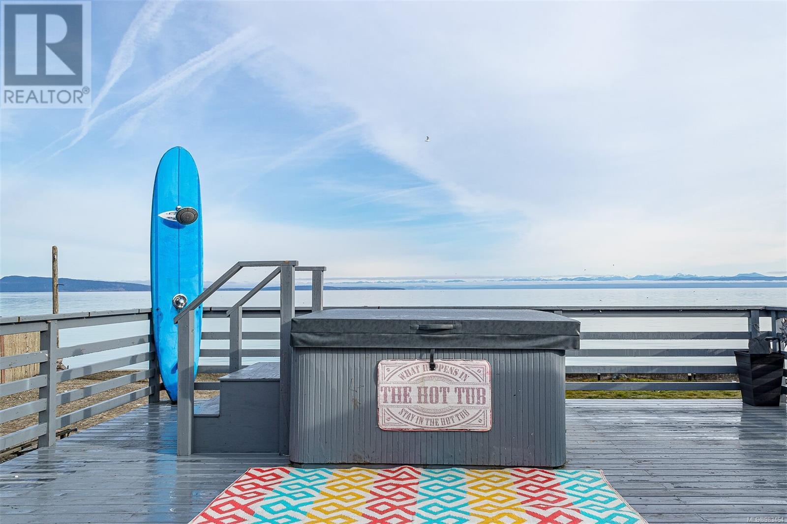 5545 Island Hwy, Qualicum Beach