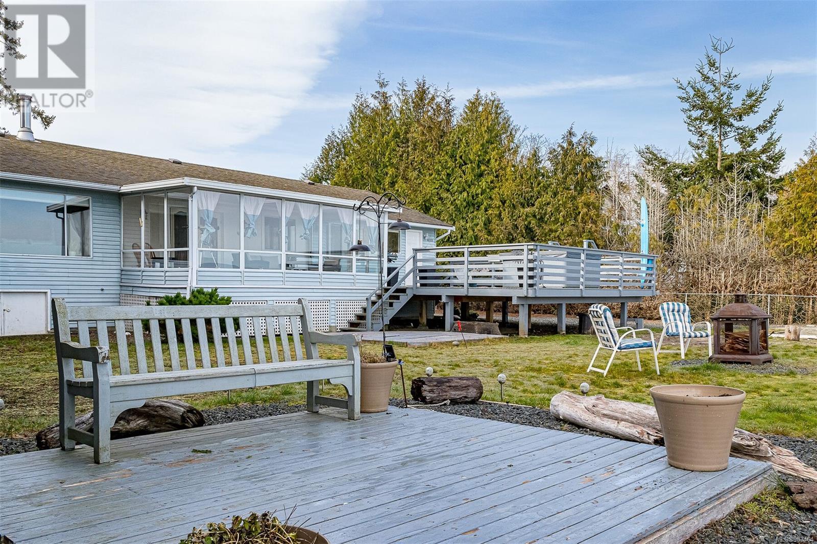 5545 Island Hwy, Qualicum Beach