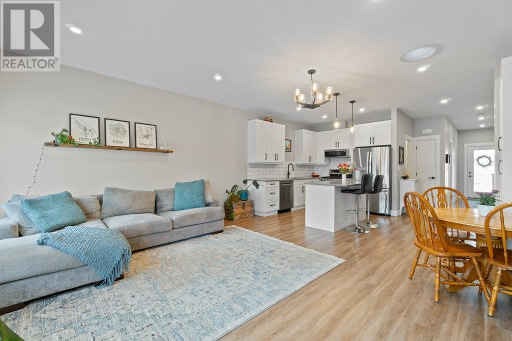 34 2810 15 Avenue Northeast, Salmon Arm
