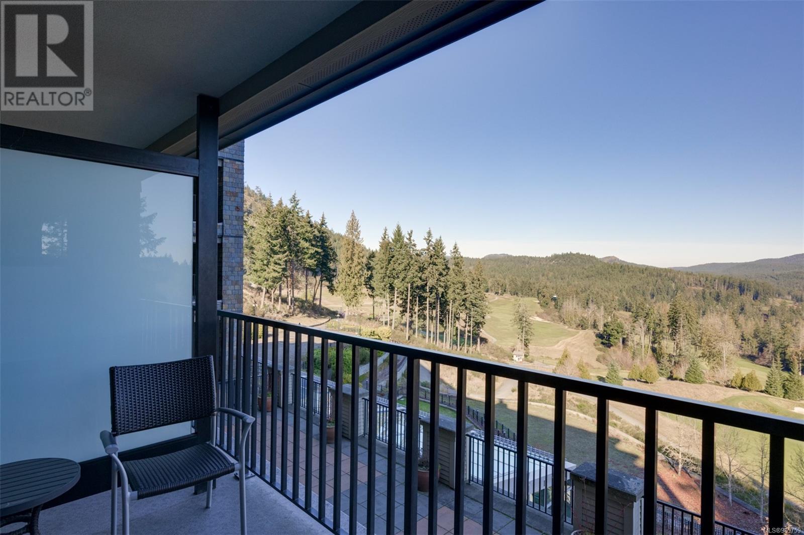 335/337 C 1999 Country Club Way, Langford real estate listing 985759