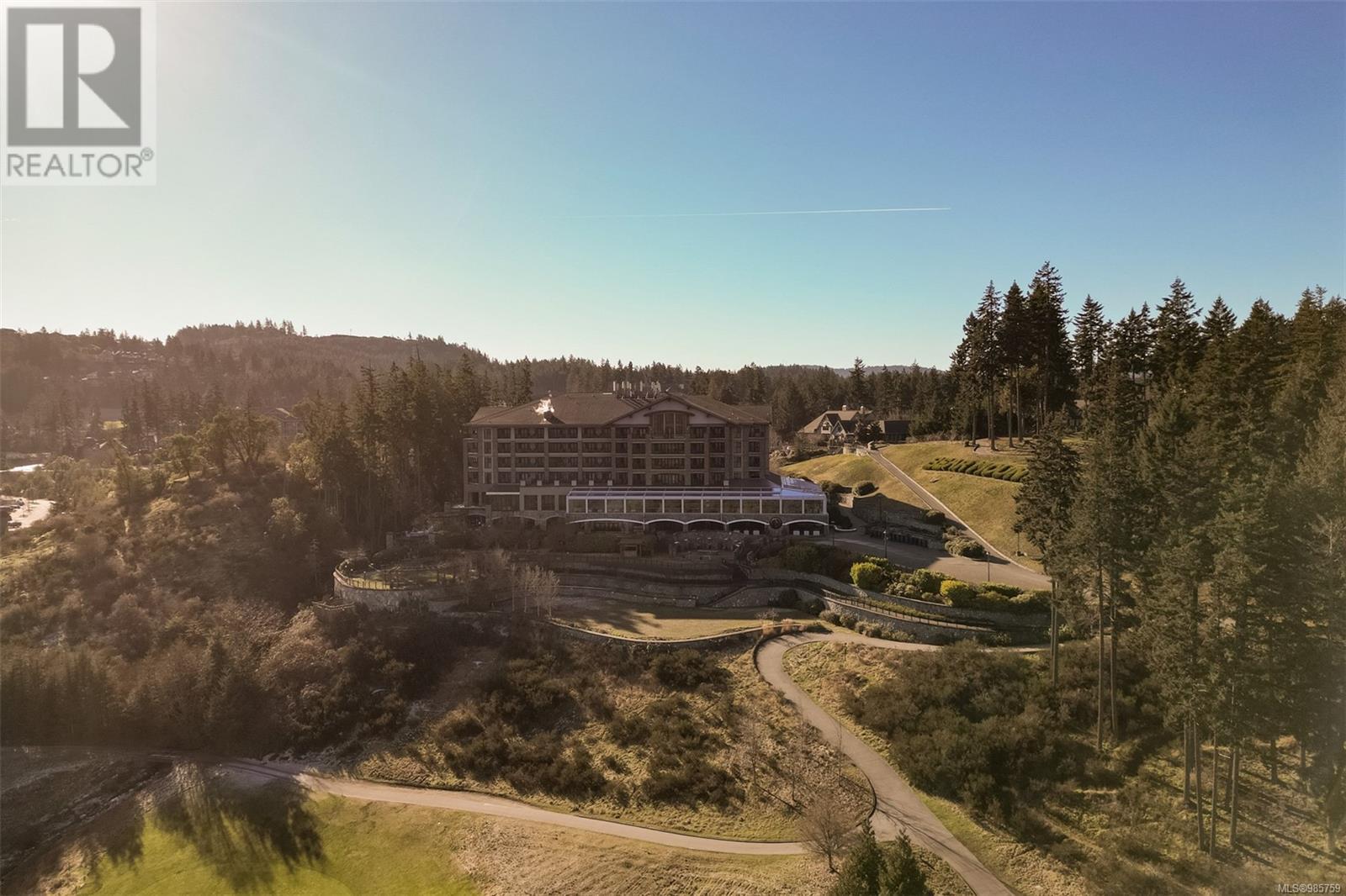 335/337 C 1999 Country Club Way, Langford real estate listing 985759