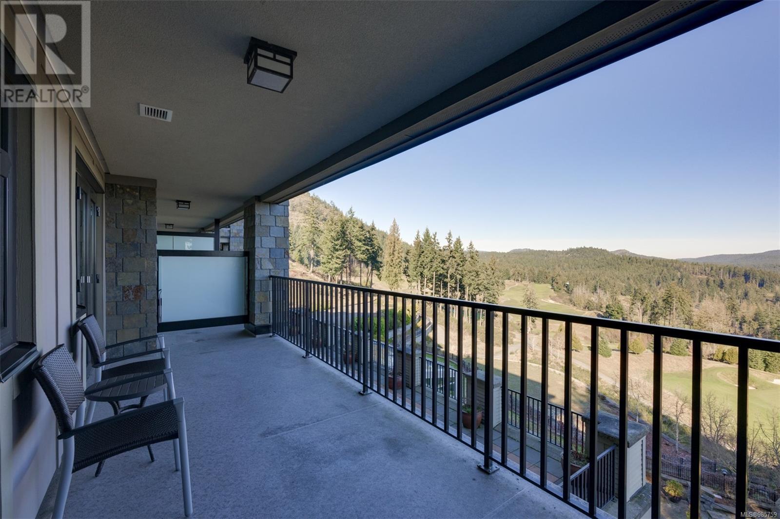 335/337 C 1999 Country Club Way, Langford real estate listing 985759