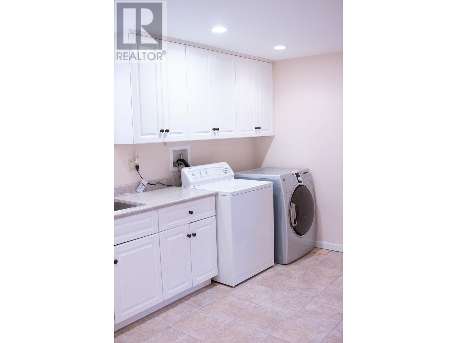 Photo 8 of 2763 Rosemont Drive, Vancouver BC