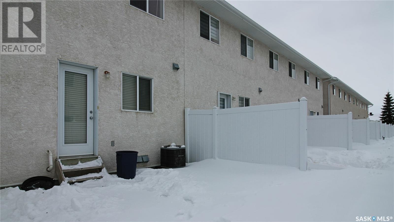 Single Family House Multi-level for Sale in   Windsor Park ROAD Regina 