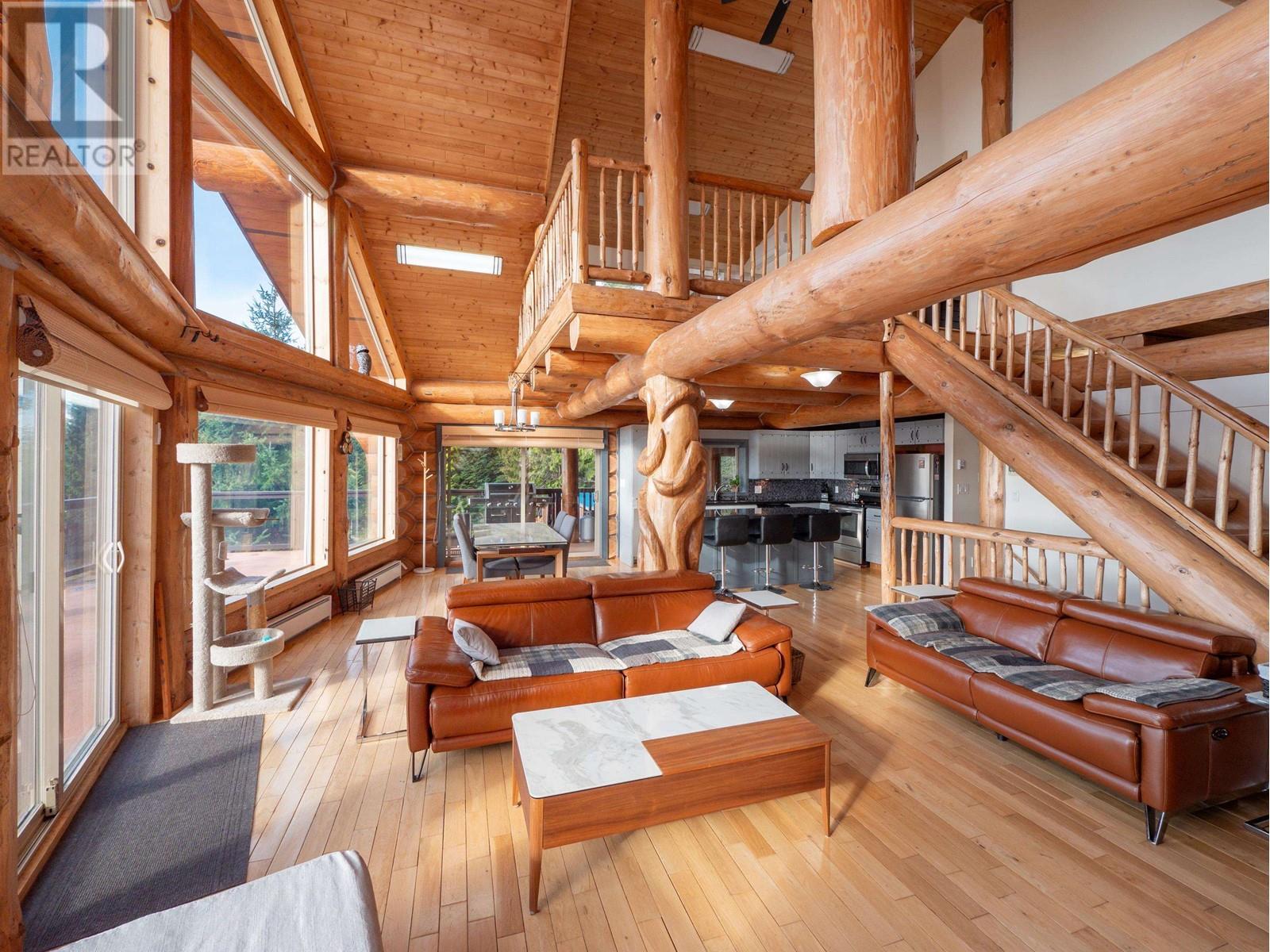 1041 FIRBURN ROAD, Roberts Creek