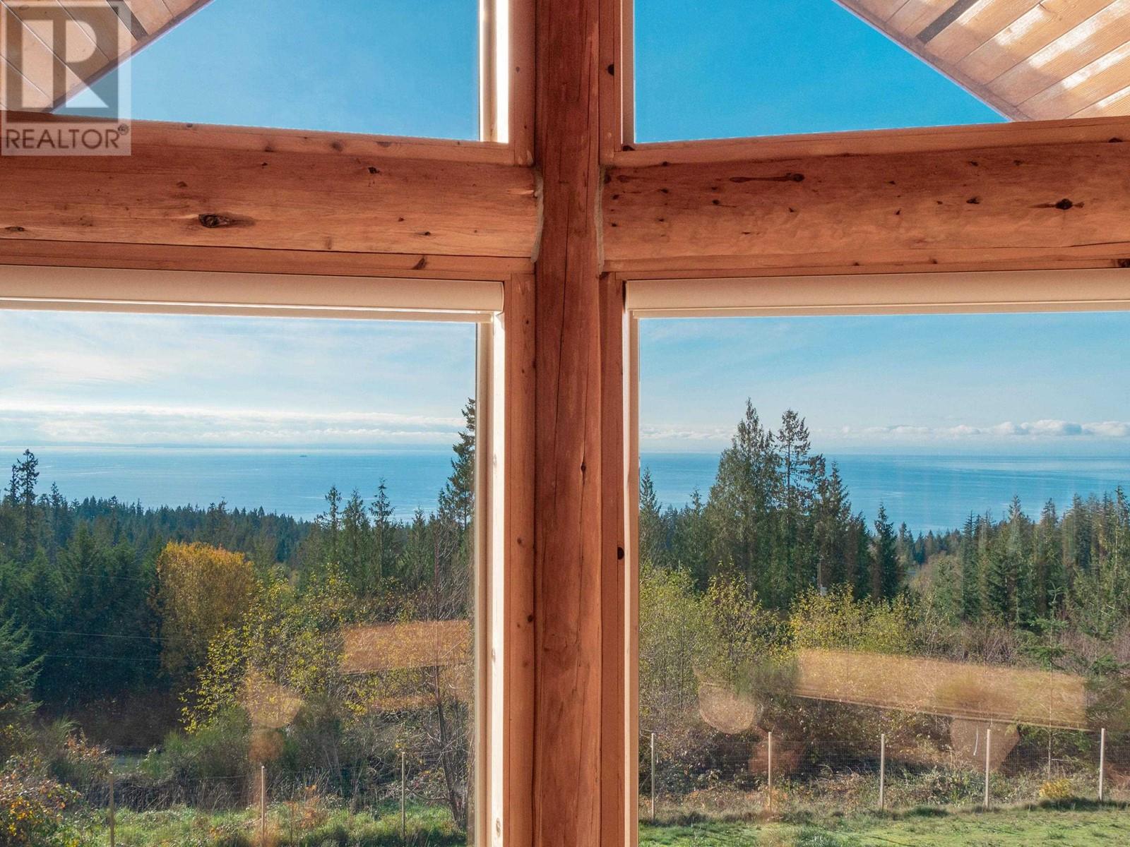 1041 FIRBURN ROAD, Roberts Creek