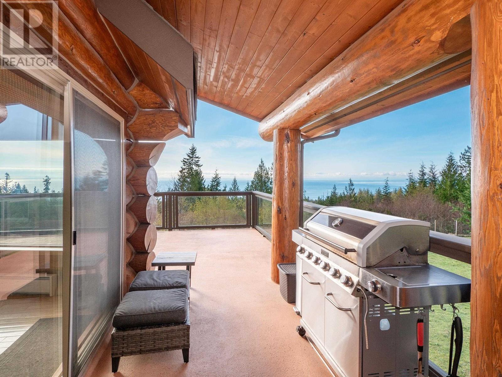 1041 FIRBURN ROAD, Roberts Creek