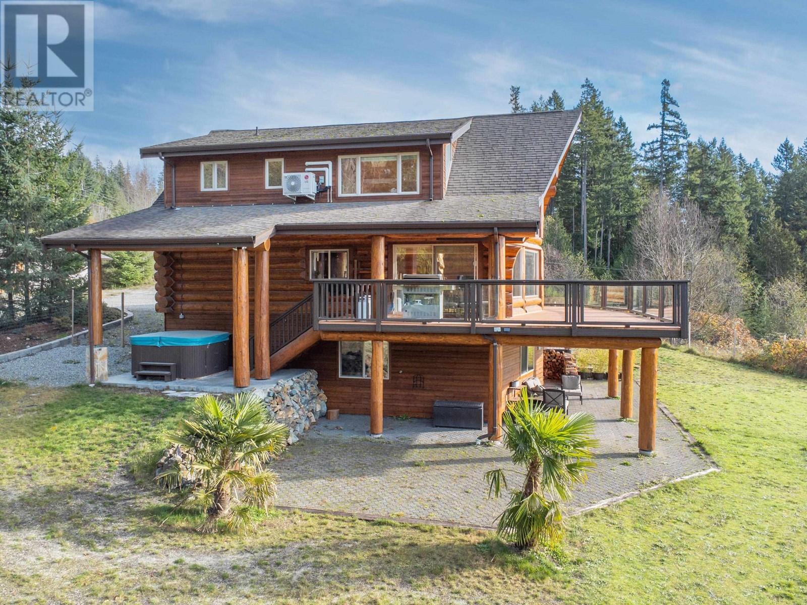1041 FIRBURN ROAD, Roberts Creek