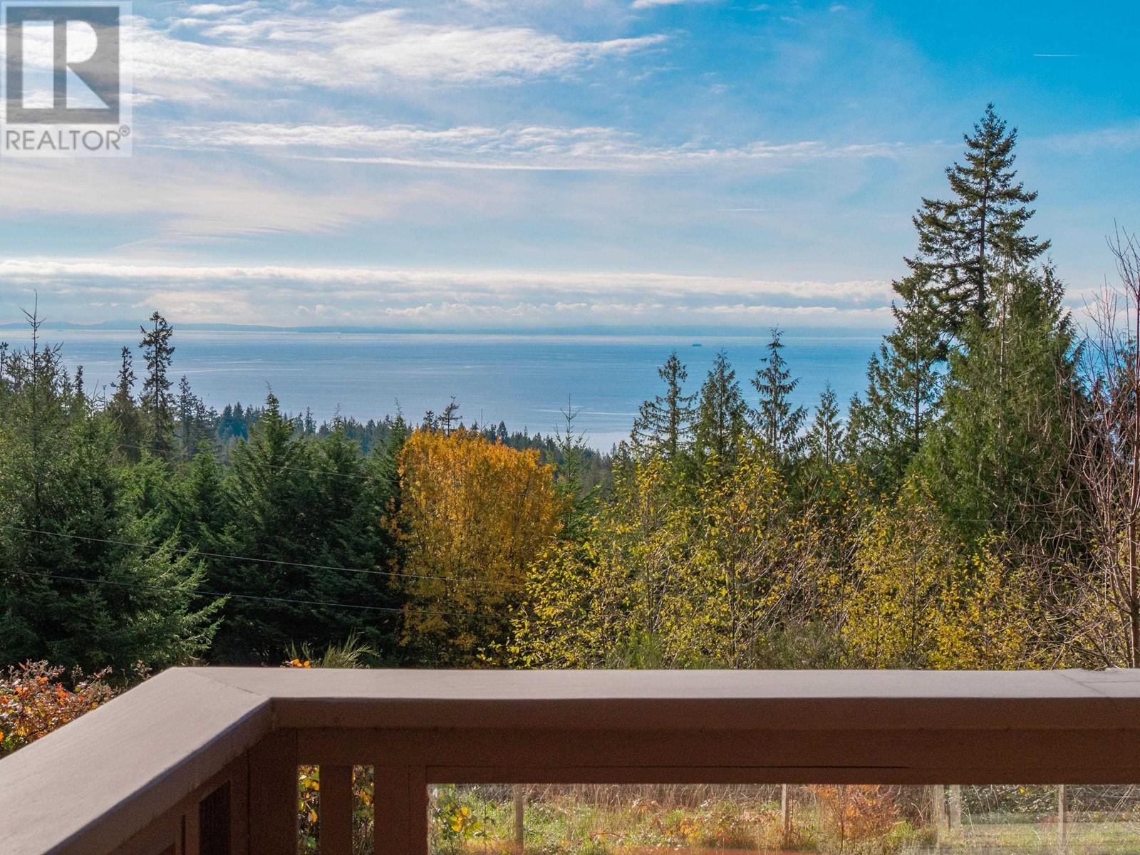 1041 FIRBURN ROAD, Roberts Creek