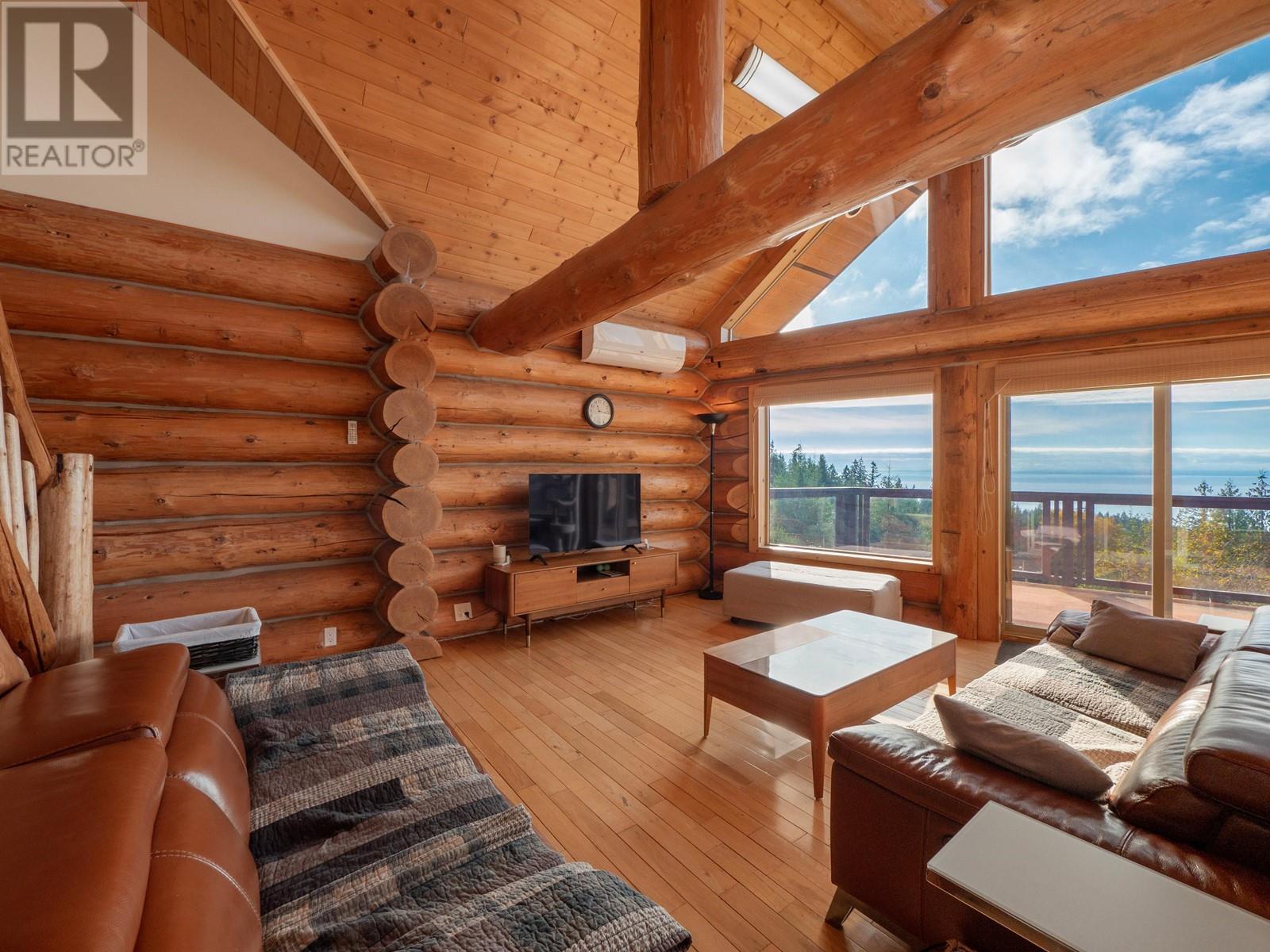 1041 FIRBURN ROAD, Roberts Creek