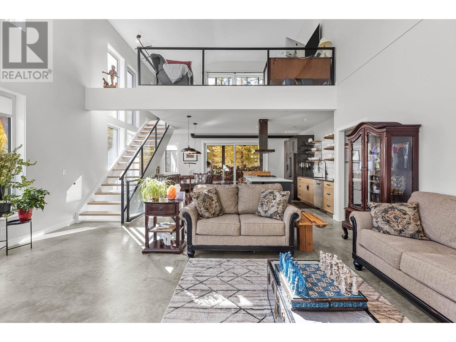 221 STEMWINDER Drive, Kimberley