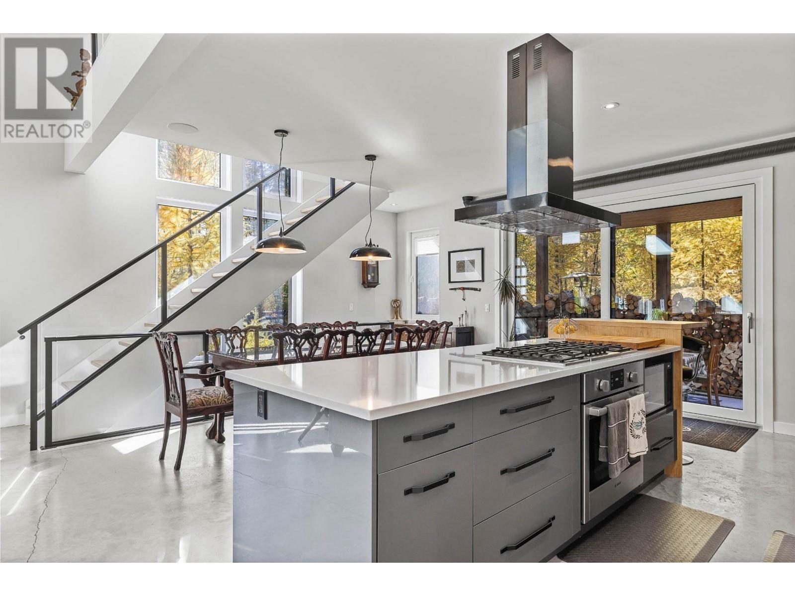 221 STEMWINDER Drive, Kimberley