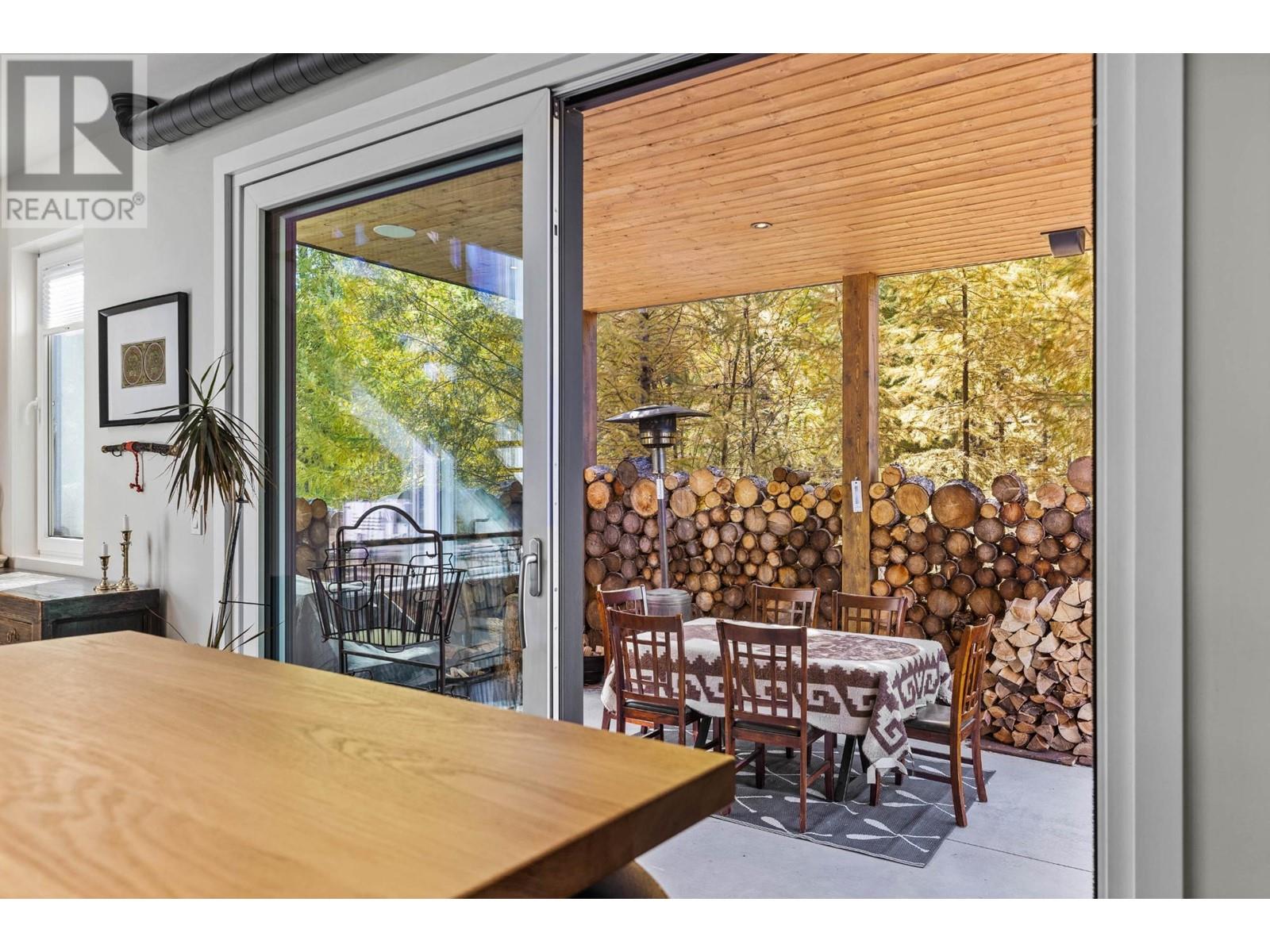 221 STEMWINDER Drive, Kimberley