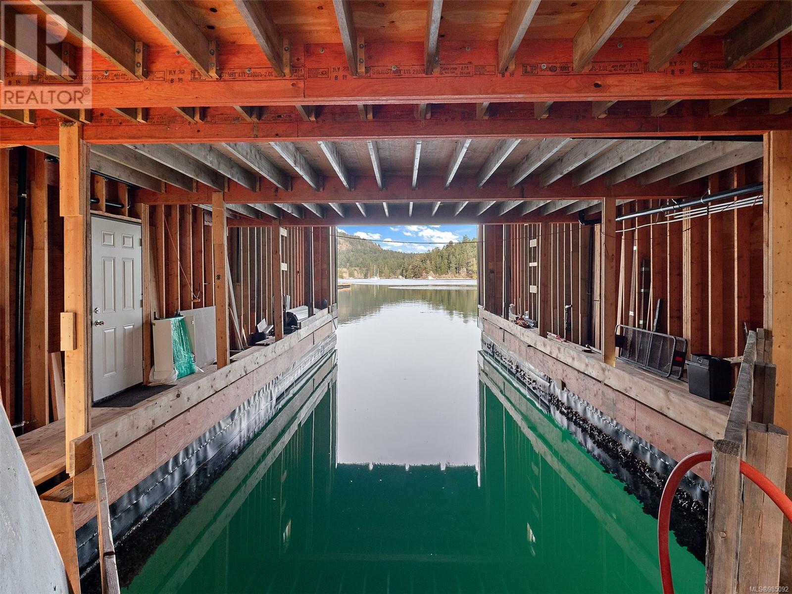 5000 GENOA BAY RD - 33