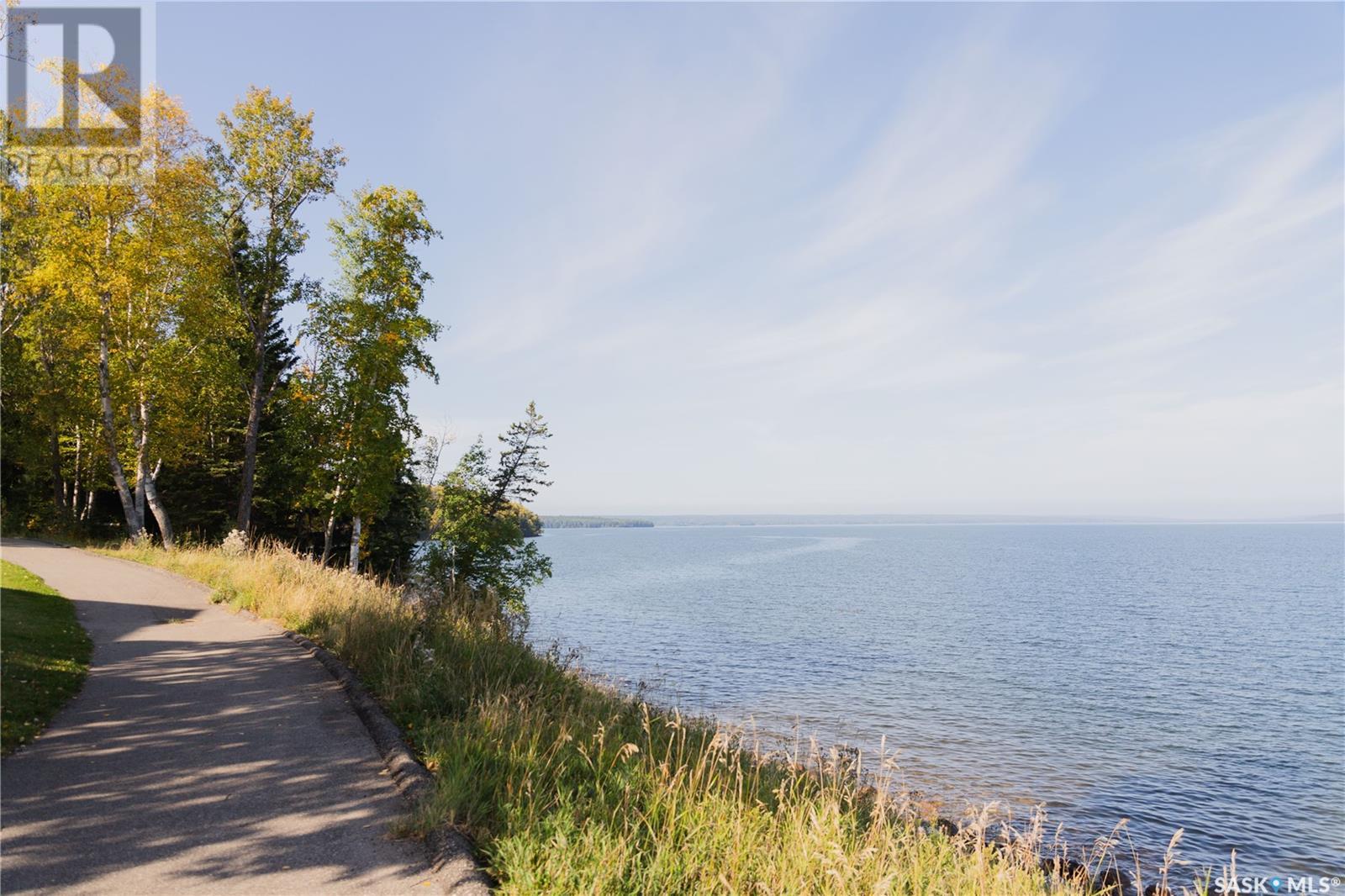 Photo 2 of 827 Lakeview Drive, Prince Albert National Park SK
