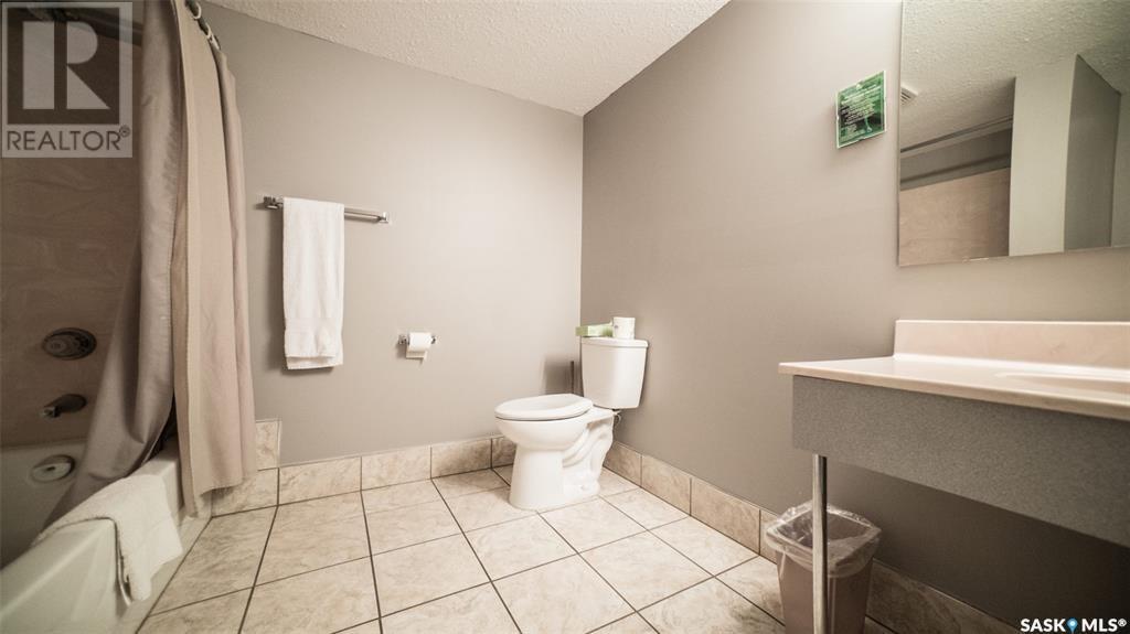 Photo 11 of 827 Lakeview Drive, Prince Albert National Park SK