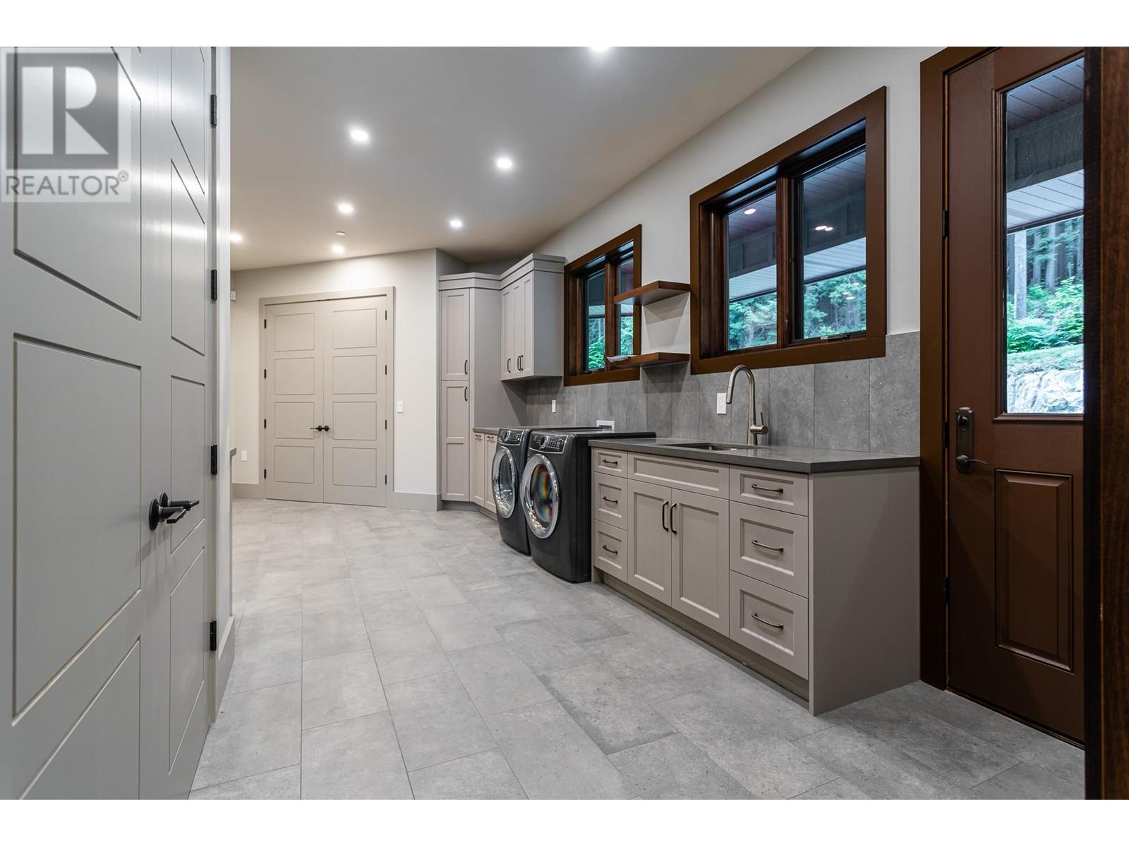 3299 BLACK BEAR WAY, Anmore real estate listing R2966666