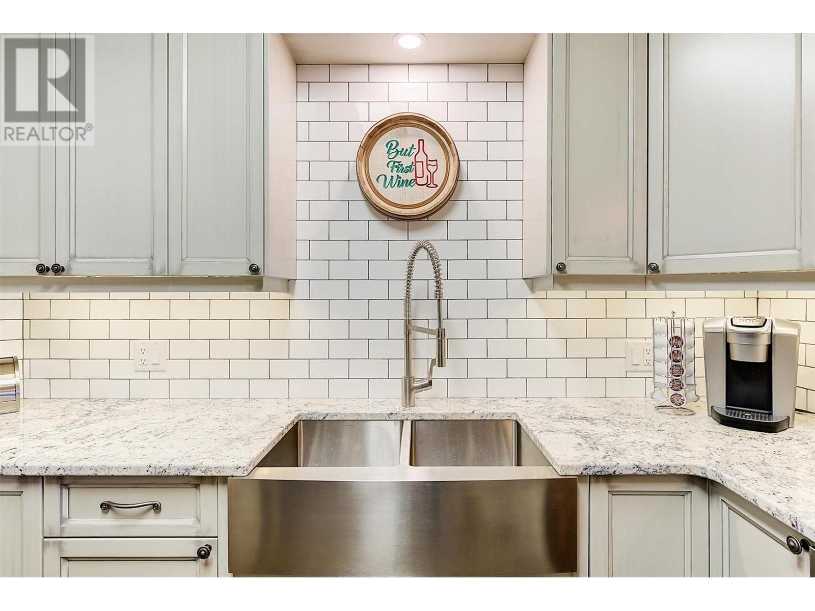 205 3570 Woodsdale Road, Lake Country