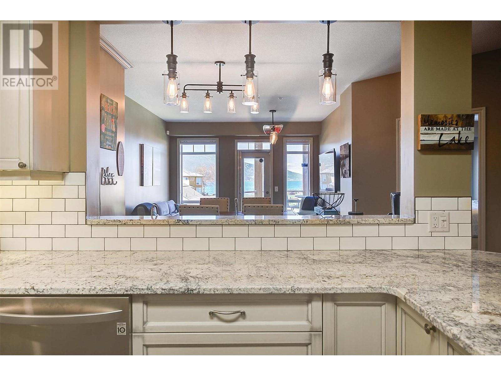 205 3570 Woodsdale Road, Lake Country