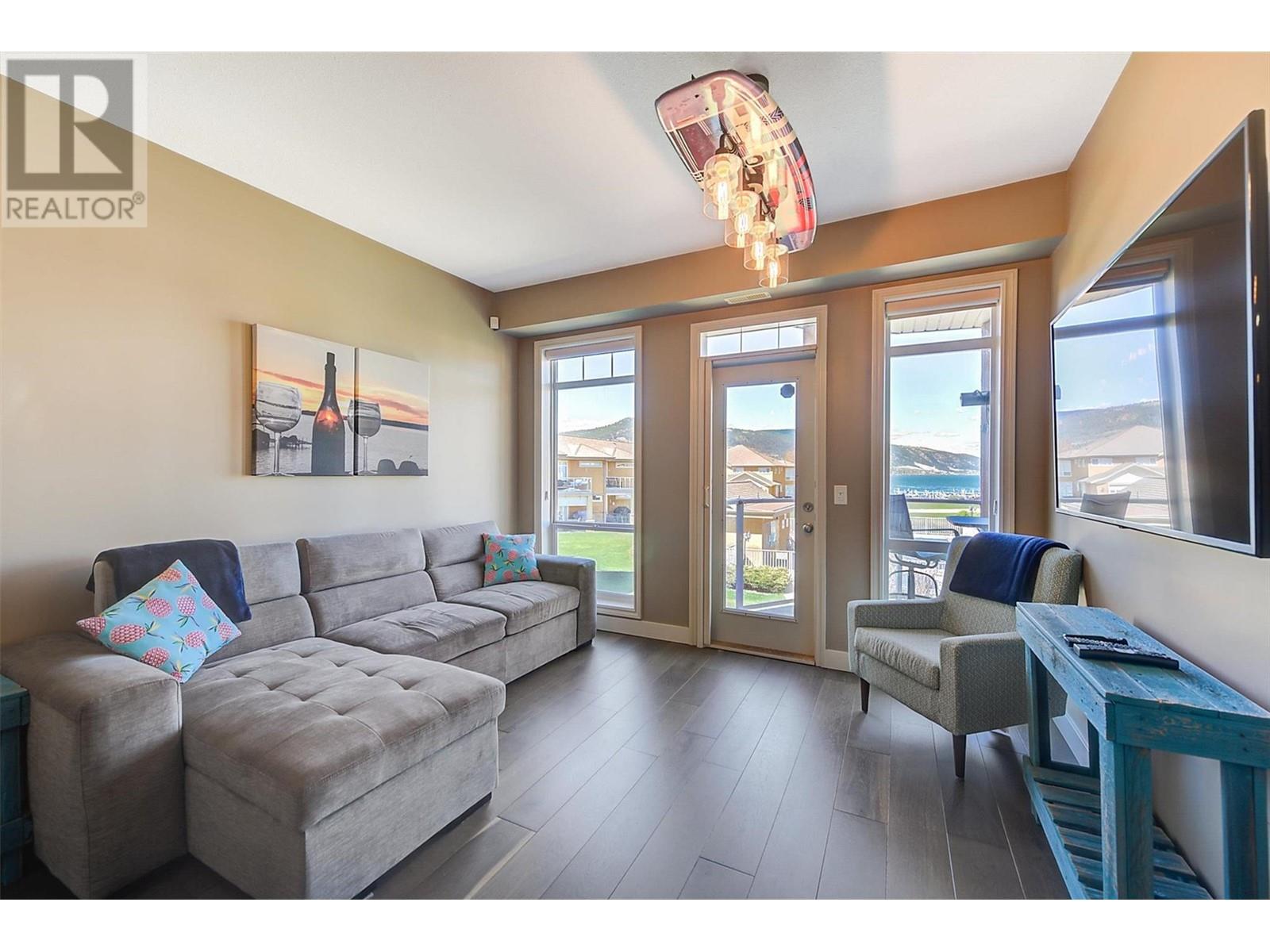 205 3570 Woodsdale Road, Lake Country