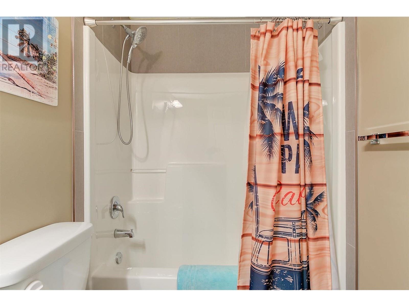 205 3570 Woodsdale Road, Lake Country