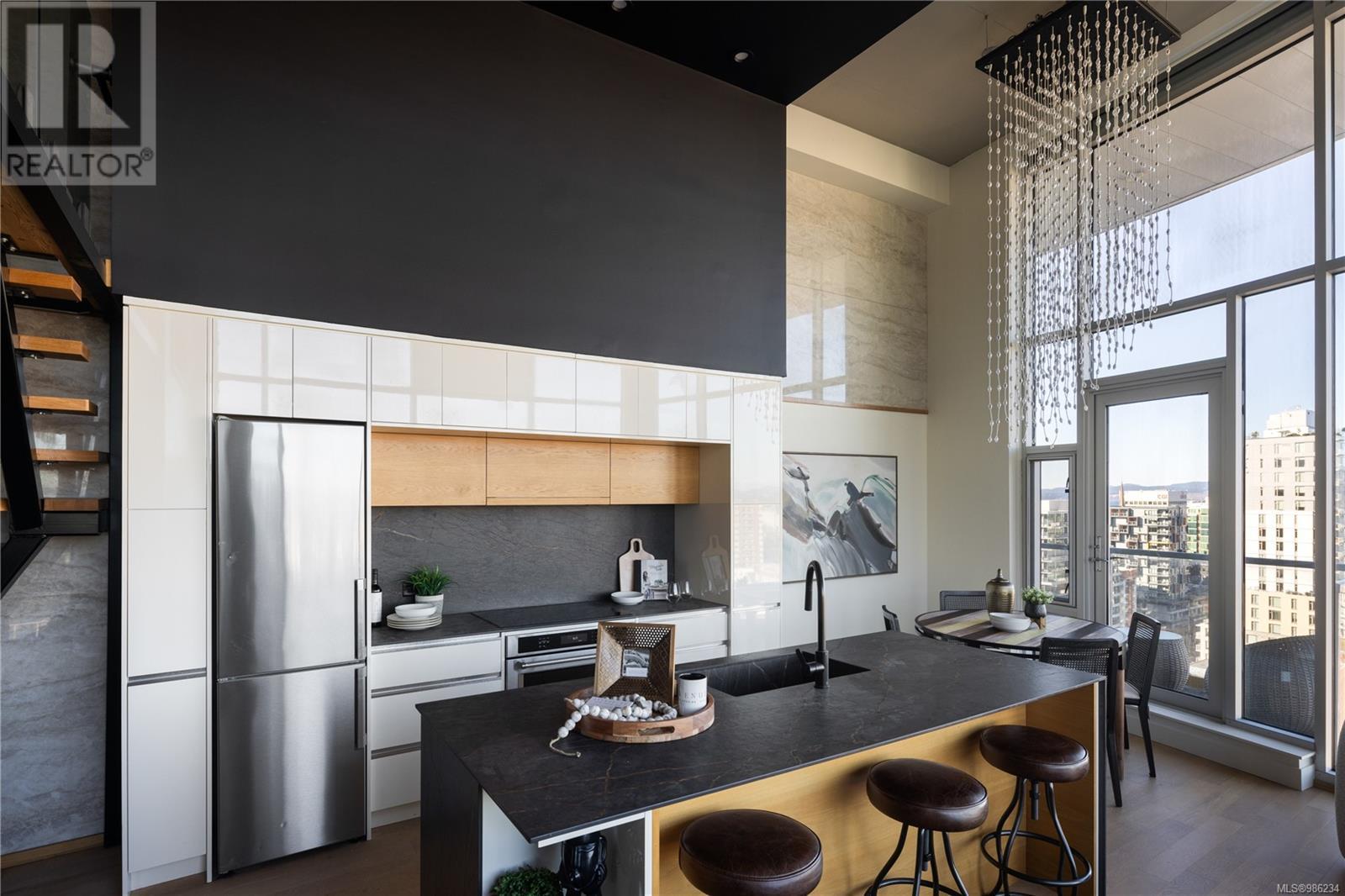1604 989 Johnson Street, Victoria